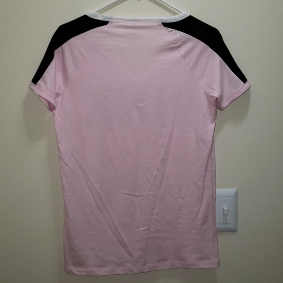 Pink v.s tee. - Picture 3 of 4